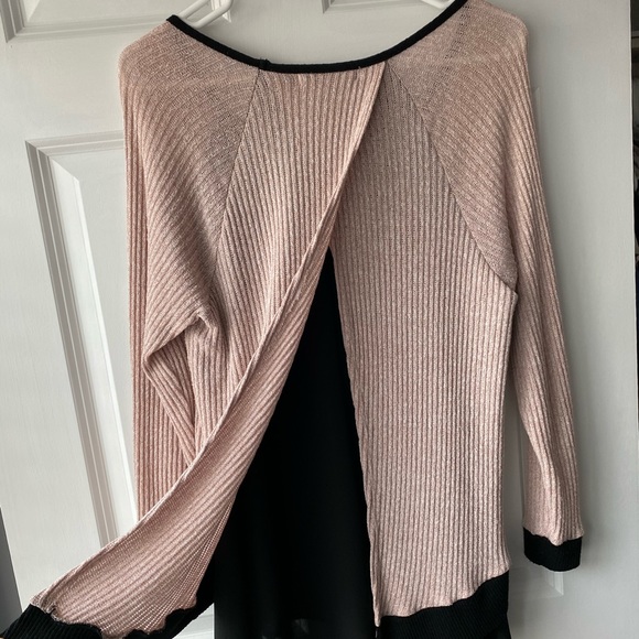 Two sweater bundle - Picture 7 of 9